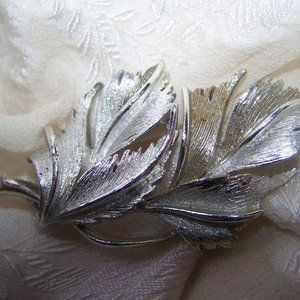 Tara Vintage Leaf Pin Brooch Silver Tone